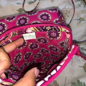 3️⃣4️⃣Vera Bradley cross bag thumbnail 3