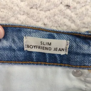 J Crew Slim Boyfriend Jean Women's Size 28‎ Light Wash Distressed Raw Hem Denim thumbnail 4