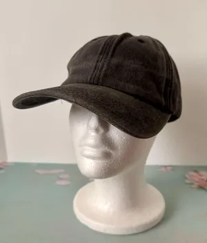 Black Baseball Cap thumbnail 1