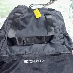 NWT Beyond Yoga Covertible Gym Bag thumbnail 9