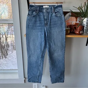 Abercrombie & Fitch 90’s Straight Ultra High Rise Curve Love Denim Jeans Sz 4S thumbnail 2