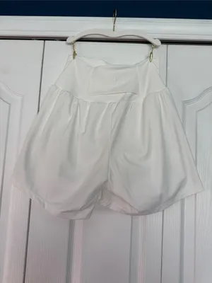 HALARA Softlyzero Airy High-Waist Flared Athletic Shorts in White thumbnail 5