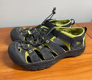 Keen Newport‎ H2 Women's Black Yellow Hiking Sandal Bungee Outdoor Water Shoe W6 thumbnail 1