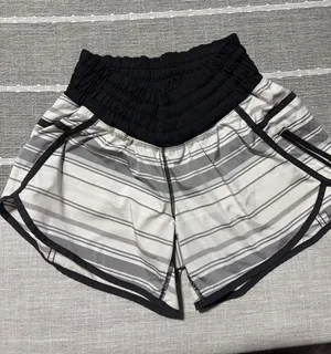 Lululemon Hotty Hot Shorts Size 4 Grey White Striped Running Athletic with Liner thumbnail 1