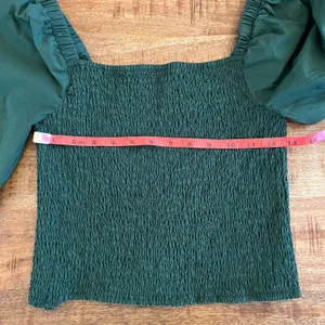 BB Dakota Smocked Puff Sleeve Top M Emerald Green‎ Cropped Minimalist Clean Girl thumbnail 9
