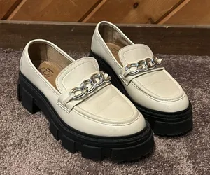 Y2K white chunky loafer with top chain thumbnail 4