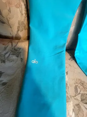 Alo Yoga Bright Aqua High-Rise Airlift Leggings with Front Zip thumbnail 8