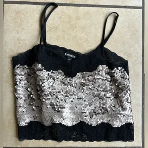Express black lace gold sequin cropped cami top thumbnail 9