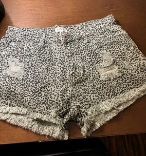 POL Sage Green Leopard Print Distressed Jean Shorts thumbnail 1