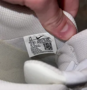 Nike Sneakers thumbnail 5