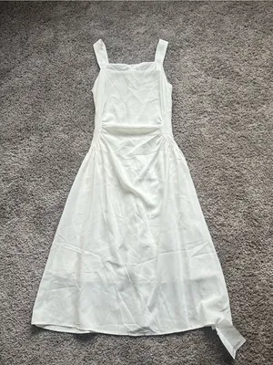 Women's White Square thumbnail 1