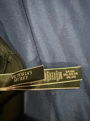 PINK Victoria's Secret Sports Bra thumbnail 4