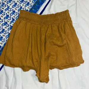 Anthropologie Daily practice shorts thumbnail 4