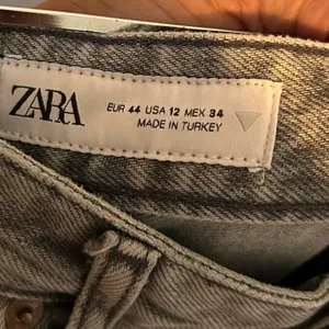 Zara Charcoal Wide Leg Jeans thumbnail 3