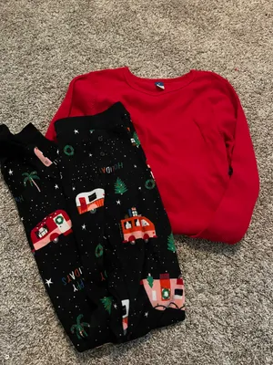 Old Navy Pajama Set thumbnail 1