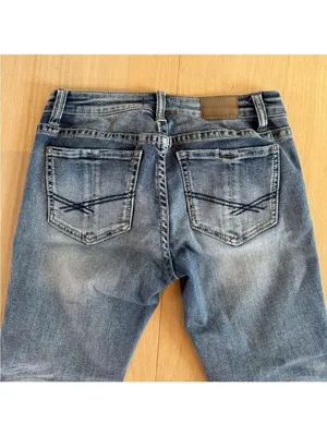BKE Stella Slim Fit Low Rise Jeans Light Wash Size 26 thumbnail 4