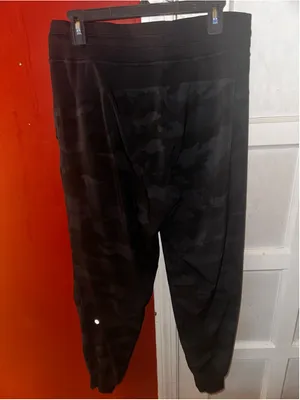 Lululemon Stretch High-Rise Joggers Black Camo Loungewear Athletic Activewear thumbnail 8