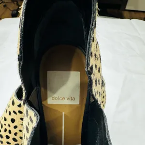 Dolce Vita Black and Cream Ankle Booties thumbnail 6