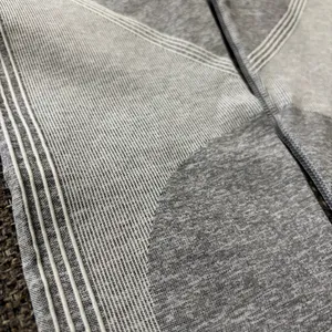 SPANX Spacedye Cloudy Grey Seamless Sculpt Leggings Size M thumbnail 6