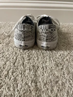 Women’s size 8.5 white and black vans thumbnail 3