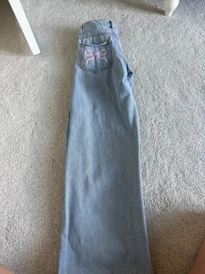 Edikted Raelynn Washed Low-Rise Jeans thumbnail 2