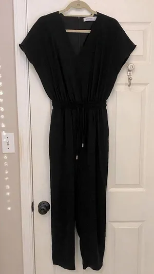 Moll V-Neck Jumpsuit in Black thumbnail 8