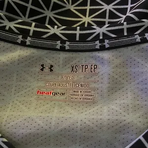 Under Armour Fitted Heat gear shirt thumbnail 2