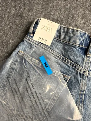 Zara Woman’s Size 2 High-Rise Distressed Denim Shorts - Light wash NWT thumbnail 9