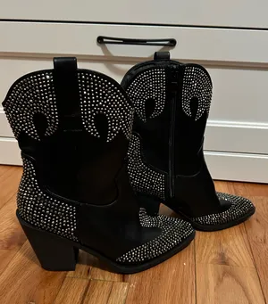 Windsor Black Cowgirl Boots thumbnail 2