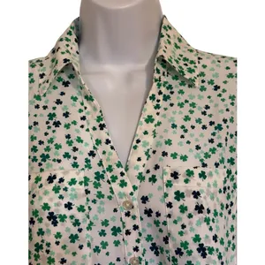 EXPRESS Portofino White Green Shamrock Clover Button Up Roll Tab Blouse NWOT XS thumbnail 3