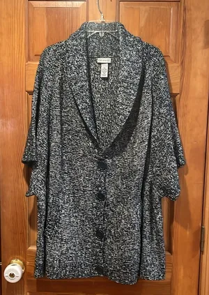 Catherine’s women’s quarter sleeve button down cardigan sweater size 3X.(26/28W) thumbnail 1