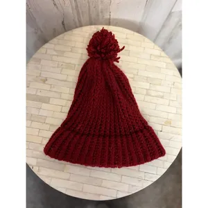 Red beanie Red thumbnail 2