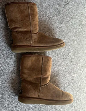 UGG Classic short. Chestnut. Size 8 thumbnail 3