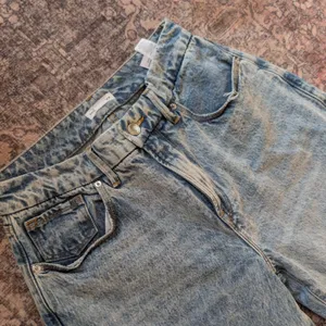 Good American Good‎ 90s Jeans Light Blue Wash Loose Wide Leg GNIL999T Size 00/24 thumbnail 4