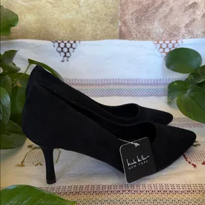 NEW Nicole Miller New York Black Faux Leather Suede Pointy Toe Heels, Size 10 thumbnail 8