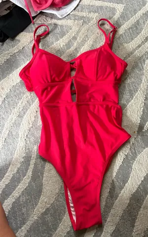 Amazon Women’s bright red cut out one piece bathing suit XS thumbnail 1