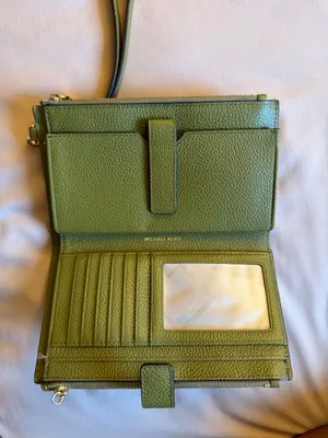 Michael Kors Wallet thumbnail 3