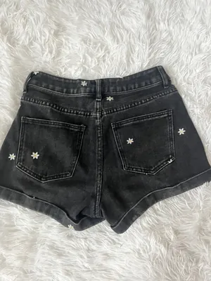 PacSun Emroidered Black Denim Shorts thumbnail 3