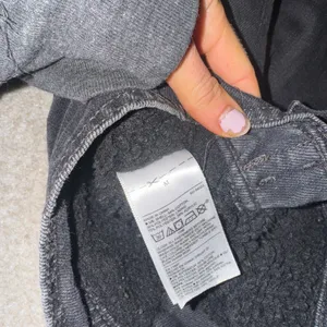 Old Navy Black Sherpa-Lined Black Denim Jacket thumbnail 8