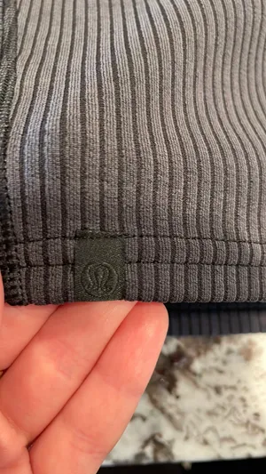 Black Lululemon Cropped Tank Top Ribbed thumbnail 4