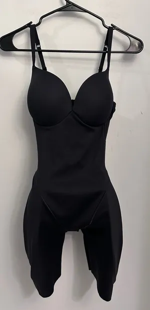 Skims Ultimate Body Butt & Hip Enhancing Bodysuit onyx Medium New with Tags thumbnail 1