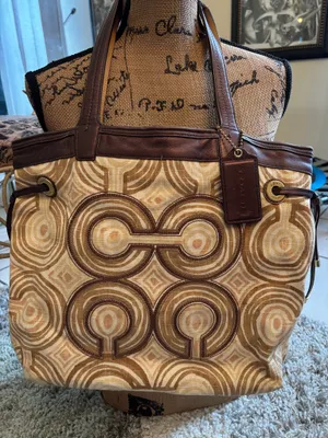 Coach Beautiful purse medium size 💜 thumbnail 1