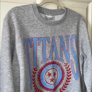 Tennessee Titans Football Season Ticket Member Womens Titans Gray Sweatshirt Med thumbnail 2