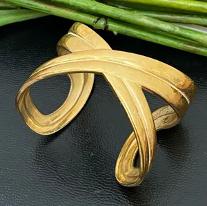 Vintage MCM Gold Brass Figure 8 Open Cuff Bangle Bracelet 57g thumbnail 1