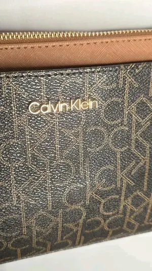 Calvin Klein Signature Crossbody Bag thumbnail 3