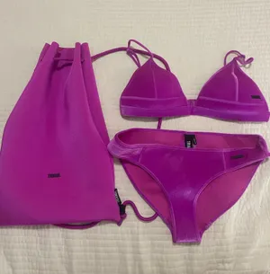 Triangl Bikini thumbnail 1
