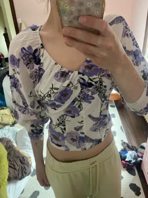 Anthropologie White Purple Floral Balloon Sleeve Crop Top XS thumbnail 1