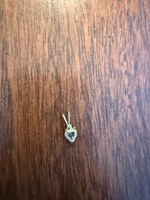 Peridot necklace pendant from Kay Jewelers thumbnail 3