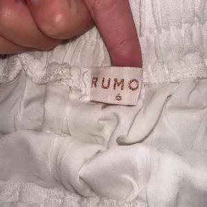 Rumo White Mini Skirt never worn size small thumbnail 4