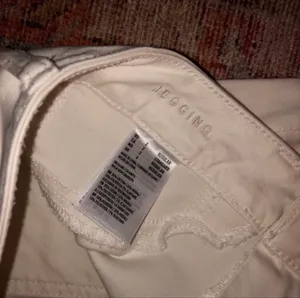 American Eagle Super Stretch White Jeggings thumbnail 4